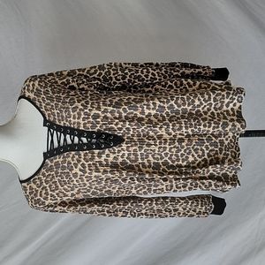 Leopard Print Tunic with Plunging neckline FLOWY FIT